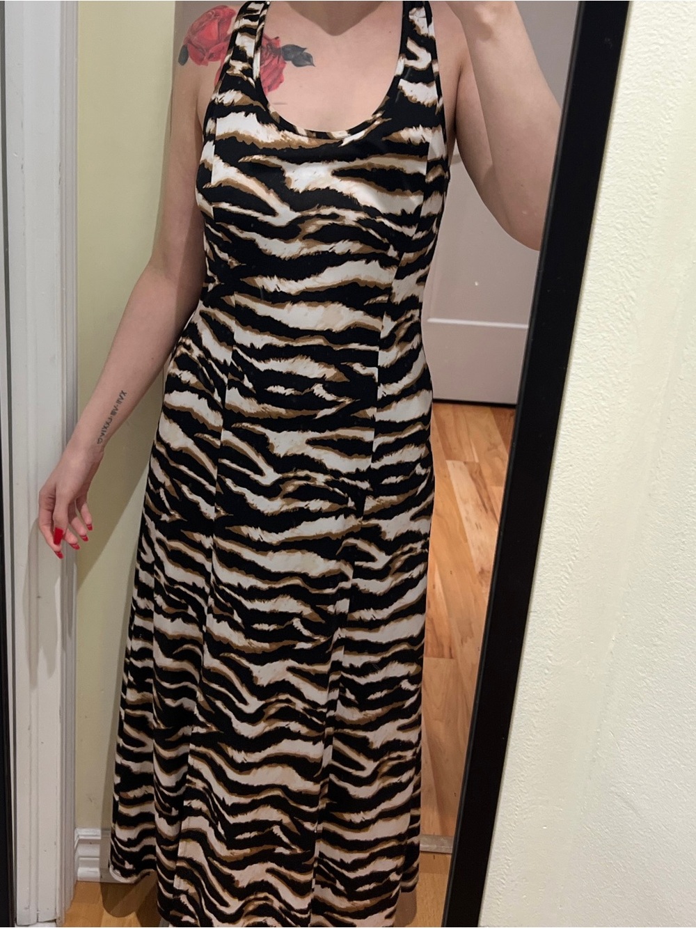 LM Beach Tiger Print Maxi Dress Women’s Size Medium Animal Print Feminine Cute